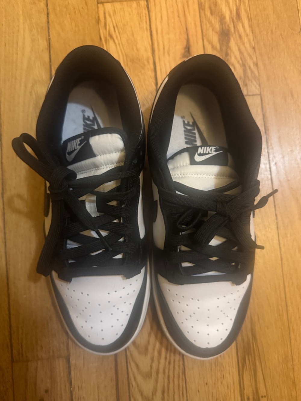 Nike Black and White Low-Top Trainers